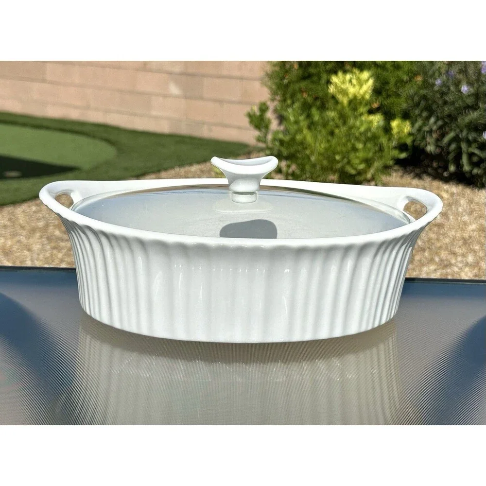 VTG Corning Ware French White 2.5 Qt/2.3 L Casserole Dish Handles With Lid